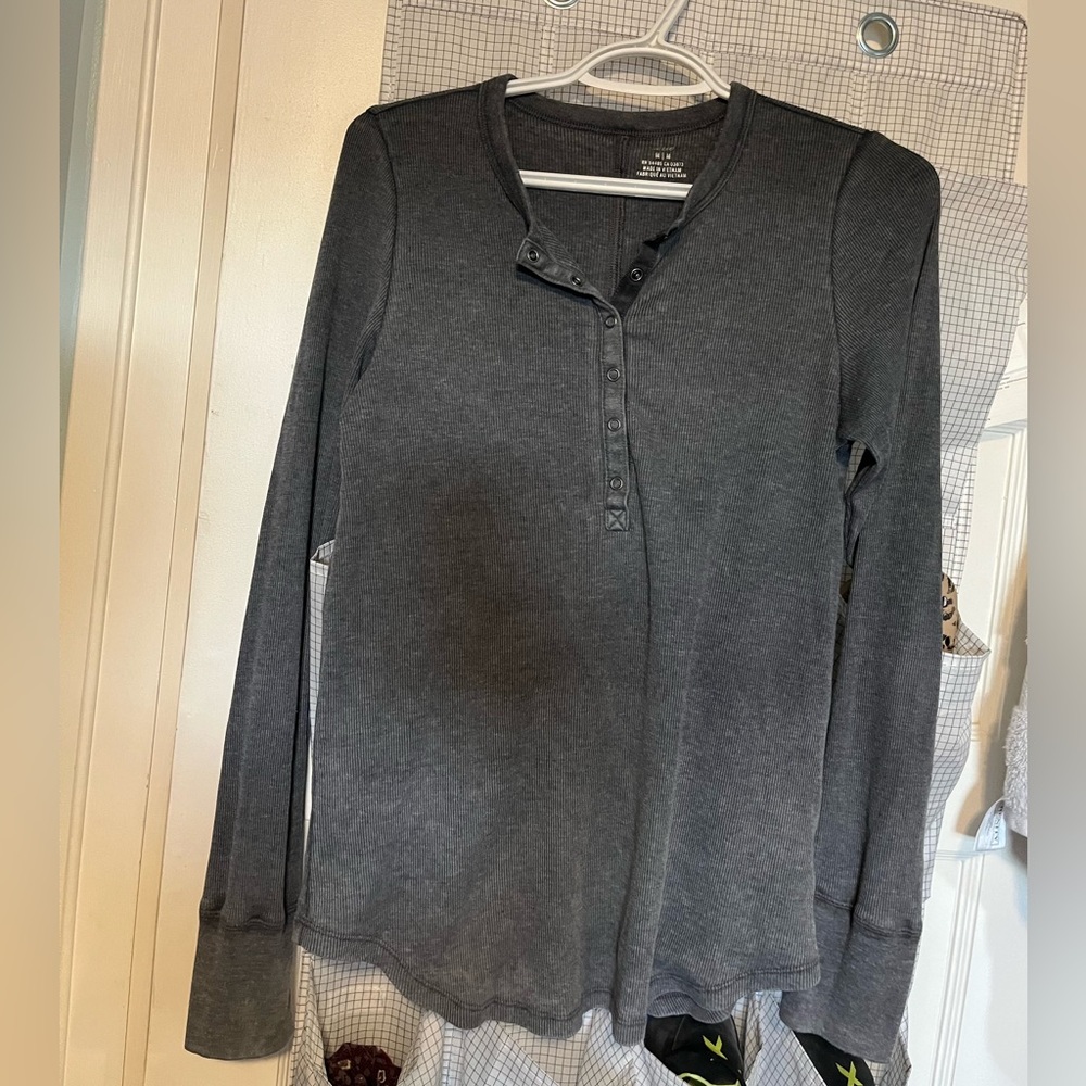Aerie soft button up tee 🖤charcoal